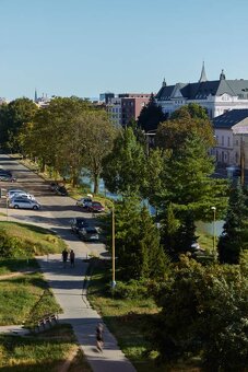 NA PREDAJ,NOVOZREKONŠTRUOVANÝ,3 - IZB. TEHLOVÝ BYT, KE - STA - 19
