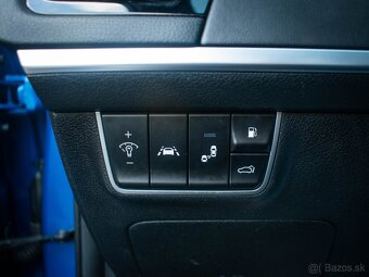 Kia Stinger 3.3l odpočet DPH 272kw (370PS)  4x4 - 19
