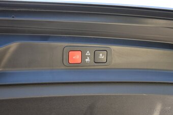 Peugeot 5008 1.5 BlueHDi 7-MIESTNE AUTOMAT ALLURE SR 2022 - 19
