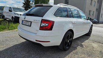 Škoda Octavia Combi 2.0 TDI Style DSG 4x4 - 19