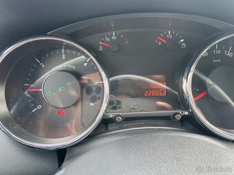 Peugeot 5008 - 19