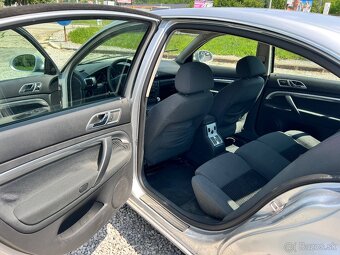 Škoda Superb 2.0 TDI Comfort DPF - 19