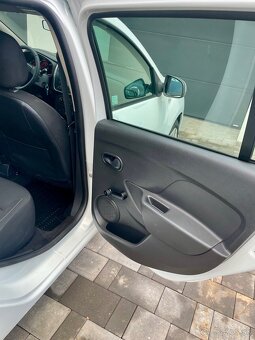 Dacia logan 1.5dci výborný stav - 19