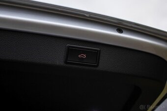 Škoda Superb Combi 2.0TDI DSG automat - 19