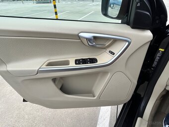 Volvo XC60 D5 2,4 AWD 151kw Summum - 19