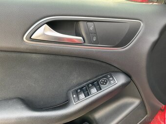 Mercedes-Benz B 220 CDI 2013 panoráma - 19