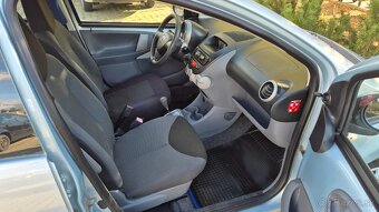 Toyota Aygo benzín automat - 19