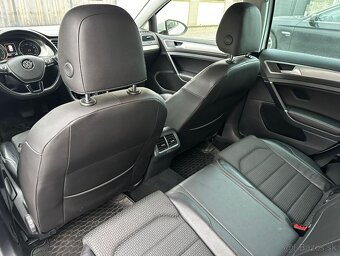 Volkswagen Golf 1.6 TDI DSG - 19