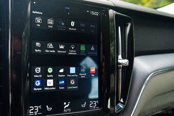 Volvo XC60 B4 Plus AWD - 19