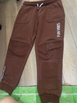 Na predaj Tepláky a súpravy rôzne veľkosti - 19