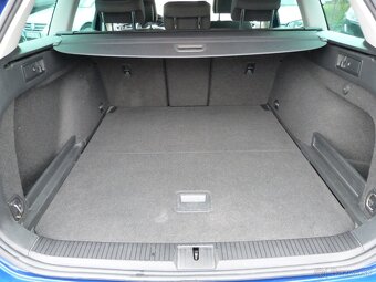 Volkswagen Passat R line  Variant 1.5 TSI DSG - 19