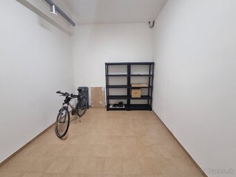 Predám moderne zariadený 3 izbový byt s veľkou terasou - 19