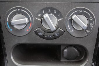 SUZUKI SPLASH - 19