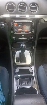 Ford Galaxy 2014 120kw 7miestny - 19