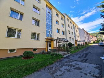 NAJLACNEJŠÍ veľkometrážny byt v Podbrezovej - 19
