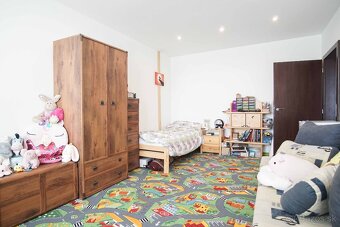 Kompletne prerobený veľký 3-izbový byt na sídlisku JUH - 19