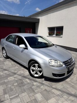Volkswagen Jetta 1.9Tdi 77kw SR: 2 990