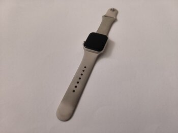 apple watch SE 2. Generácia 40mm Silver / Batéria 85%: 100