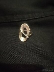 Starožitný stříbrný prsten