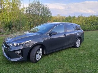 KIA Ceed SW 1.6 CRDi 100kw (136k) GOLD + NAVI