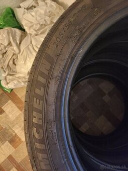 Predam letne pneumatiky 205/55 R19