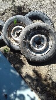 kolesa ,pneumatiky zetor 3011
