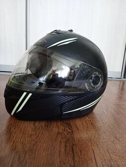 Predám vyklápaciu moto prilbu