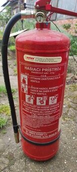 Hasiaci prístroj práškový