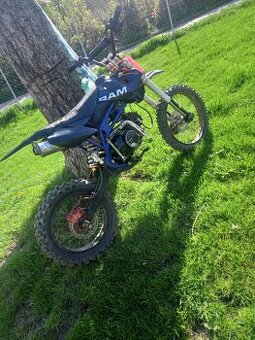 Predám pitbike 125 nepojazdí chýba dynamo aj karburátor