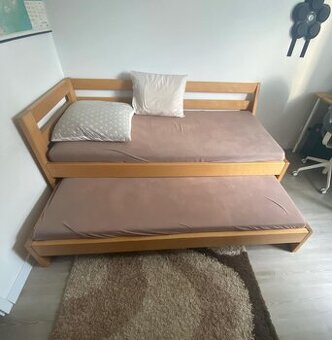 Postel z masívu