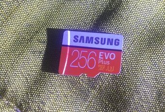 Predám pamatovu kartu 256GB