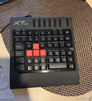 (A4Tech G100) Klávesnica