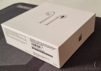 Apple Airpods gen.2 with wireless charging case
