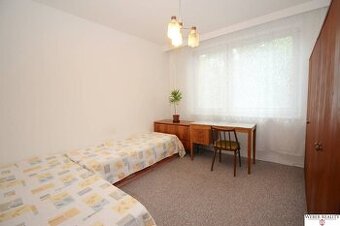 3-izb.Ružinov Muškátova ul.,(pri Retre)