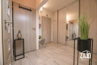 TOP PONUKA I PRÍJEMNÝ 2-IZBOVÝ BYT S BALKÓNOM V TRENČÍNE