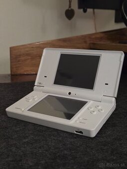 Predám konzolu Nintendo DSi