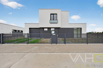 Moderné rodinné bývanie pre náročných – 5i. rodinný dom s ga