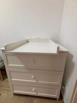 Komoda Klups Oliver III, biela