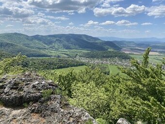 Humenné – 1.080 m2 ORNÁ PÔDA a LESY