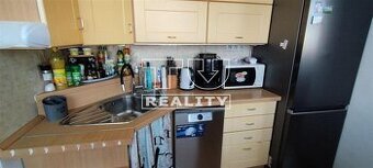 3-IZBOVÝ BYT,ČIASTOČNÁ REKONŠTRUKCIA,KARLOVA VES,64m2