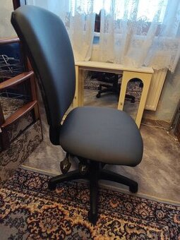 Kancelarska stolicka