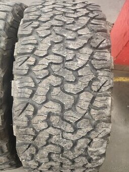 Predám pneumatiky na dodge ram 285 60r20