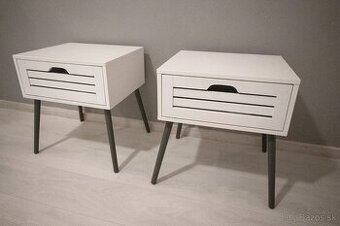 Biele nočné stolíky