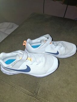 PREDÁM chlapčenské NIKE tenisky č. 34