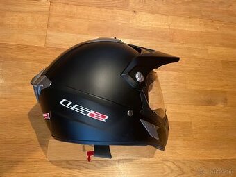 Predám prilbu LS2 a kombinézu na štvorkolku