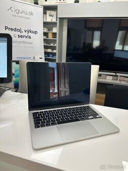 MacBook Air 13" s čipom M2