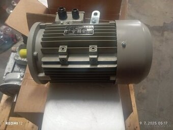 Predam 2ks uplne nove zabalene 2,2kW el.motory