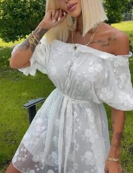 Paparazzi fashion čipkované šaty