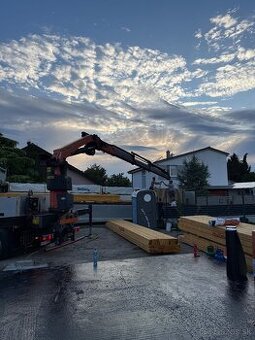 Auto s hydraulickou rukou - 25m