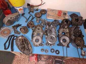 2 motory Jawa pionier + štitok